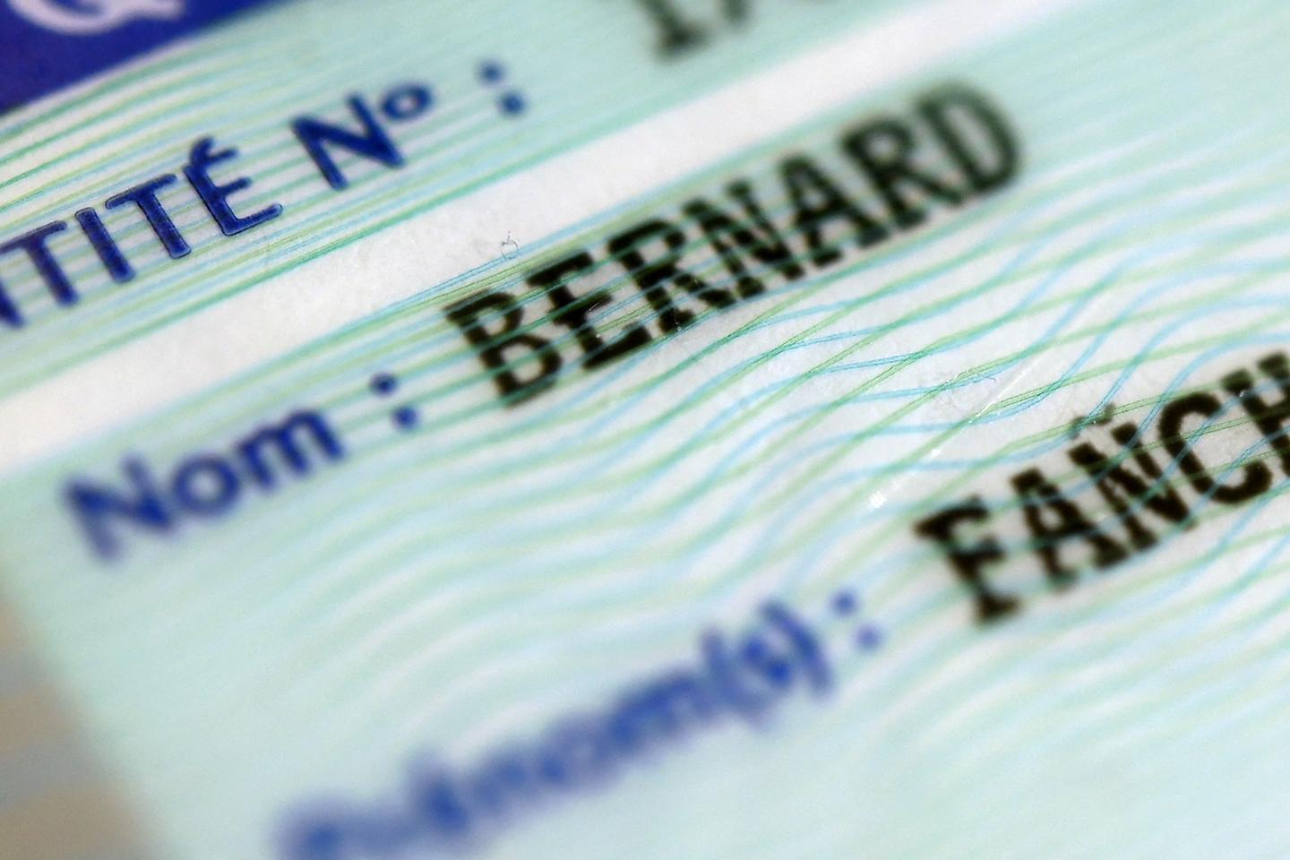 Changer plus facilement de nom de famille, pouvoir choisir entre ceux