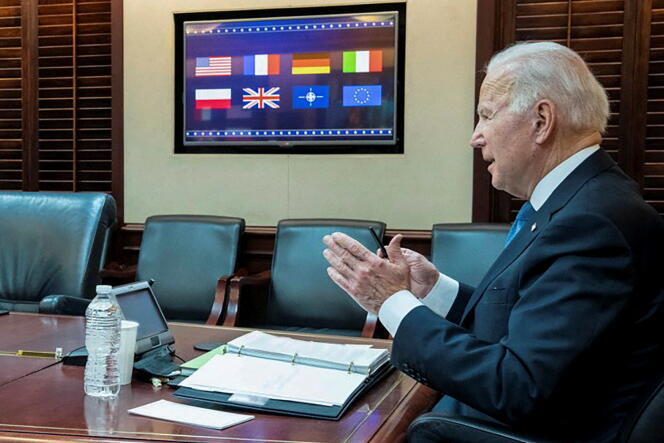 Le président américain, Joe Biden, s’entretient avec les leaders européens depuis la Maison Blanche, le 24 janvier 2022.
