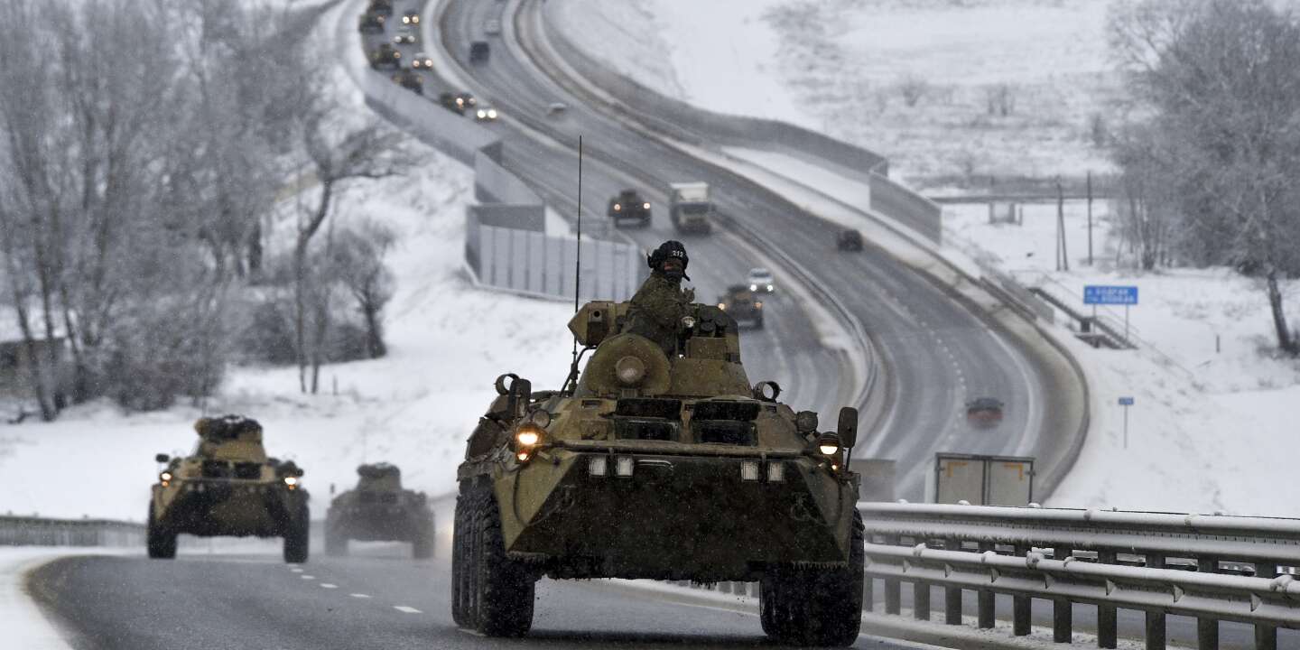 La Russie effectue des manœuvres militaires à sa frontière avec l’Ukraine et en Crimée