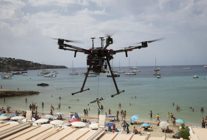 Un service de livraison de nourriture assuré par un drone, à Ibiza, le 24 août 2021.