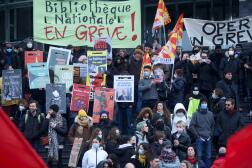 Manifestation interprofessionnelle pour exiger l’augmentation des salaires le jeudi 27 janvier 2022, à Paris.