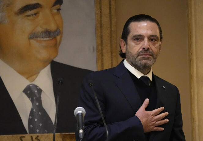 L?ancien premier ministre Saad Hariri, le 24 janvier, à Beyrouth, devant un portrait de son père, Rafic, assassiné en 2005.