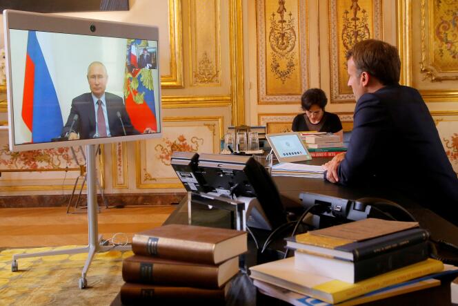 Videoconference between Emmanuel Macron and Vladimir Poutine, June 26, 2020.