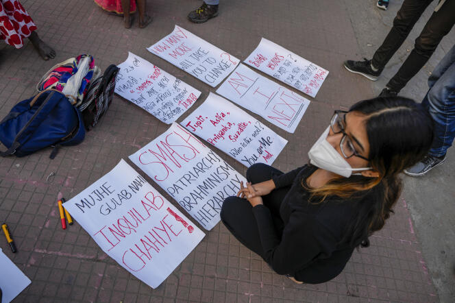 Lors d’une manifestation contre le viol et les violences faites aux femmes, à New Delhi, le 29 janvier 2022.