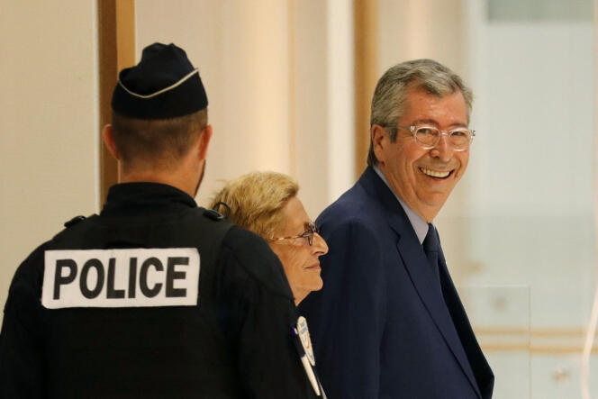 L’ancien maire de Levallois-Perret Patrick Balkany et sa femme, Isabelle, au tribunal de Paris, en septembre 2019.