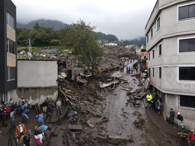 Une vue aérienne du quartier de La Gasca, à Quito, envahi par une coulée de boue, le 1er février 2022.