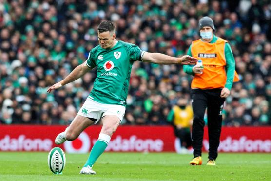 El medio mosca irlandés Johnny Sexton durante el Torneo de las Seis Naciones en Dublín el 5 de febrero de 2022.