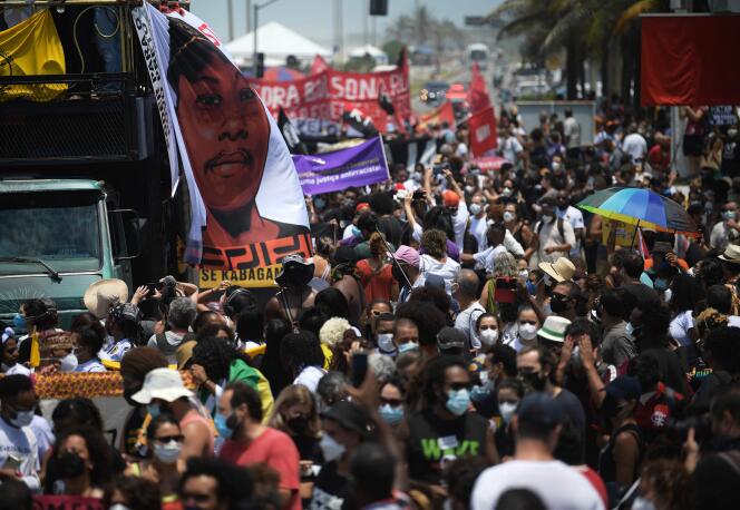 Manifestación por justicia en Río de Janeiro, Brasil, el 5 de febrero de 2022, tras el asesinato de Mois Kabagambe, ciudadano congoleño.