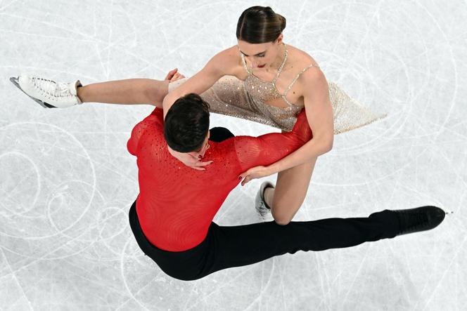 Les Français Gabriella Papadakis et Guillaume Cizeron participent à l’épreuve de danse libre sur glace des Jeux olympiques d’hiver de Pékin, le 14&nbsp;février&nbsp;2022. 