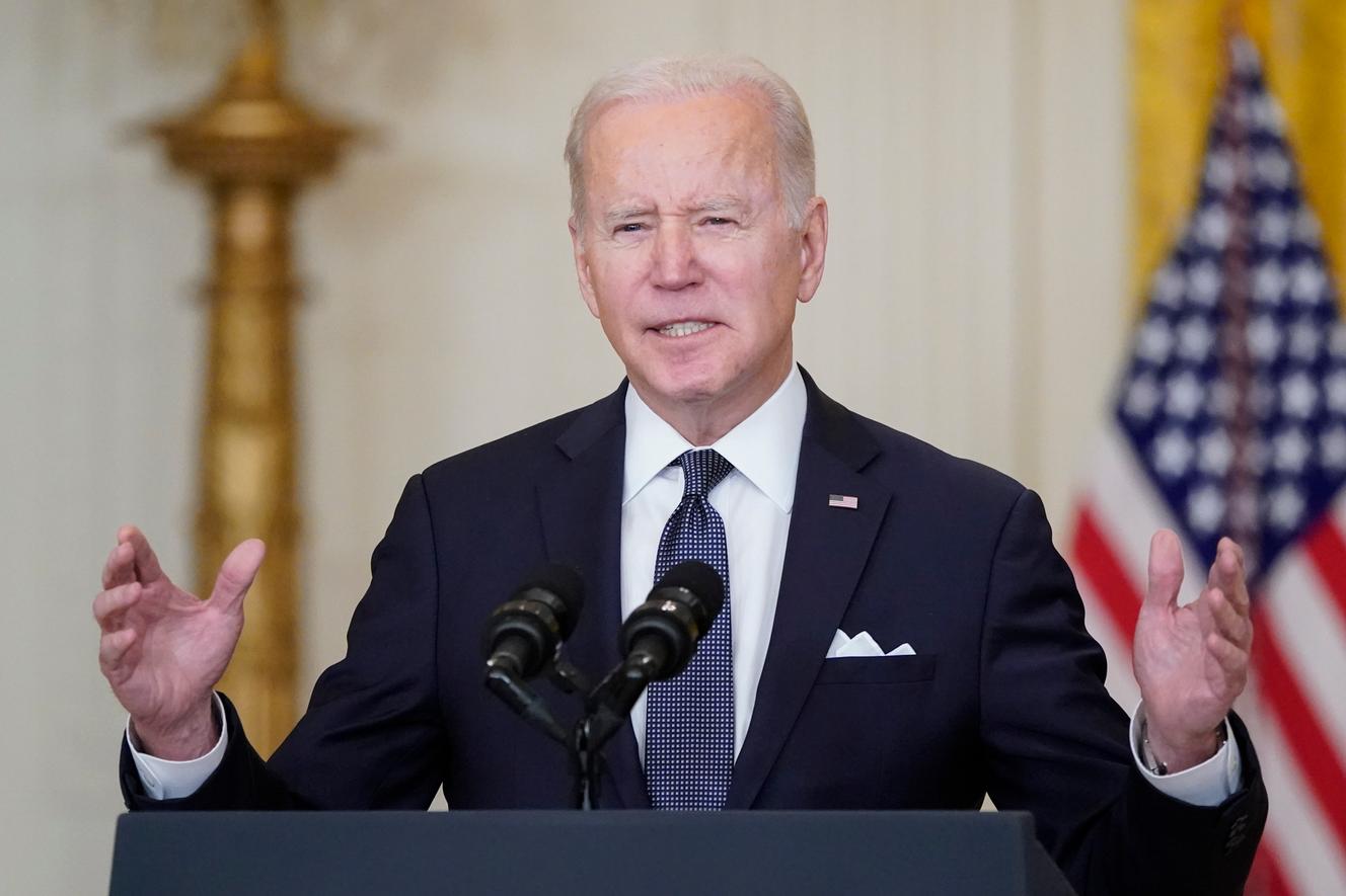 Prezydent Stanów Zjednoczonych Joe Biden przemawia do prasy o sytuacji na Ukrainie w Białym Domu w Waszyngtonie, 15 lutego 2022 r.