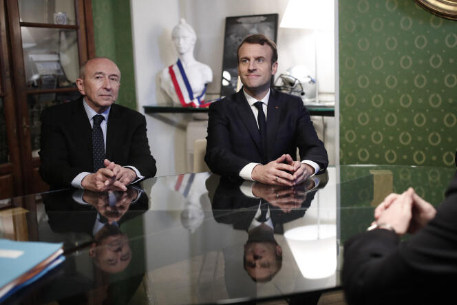 Gérard Collomb, alors ministre de l’intérieur, et Emmanuel Macron, en viste à l’hôtel de ville d’Ajaccio, en février 2018.