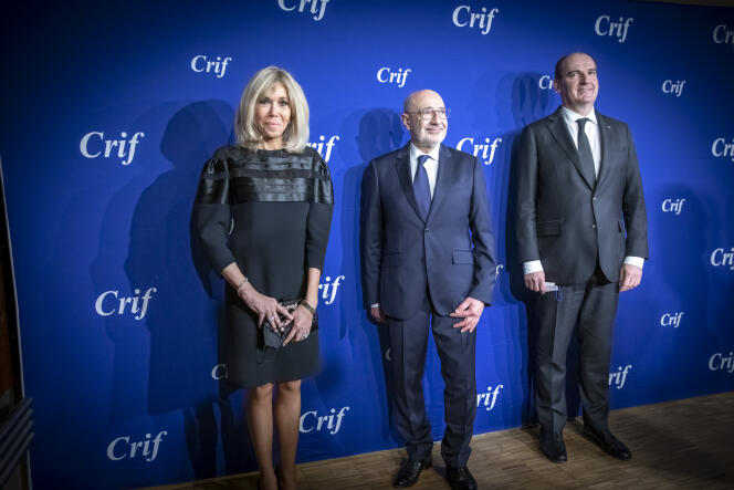 Brigitte Macron, Francis Kalifat, président du CRIF, et Jean Castex participent au dîner du CRIF à Paris, jeudi 24 février 2022.