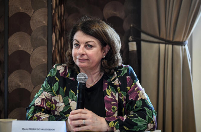 La présidente de l’Instance nationale indépendante de reconnaissance et de réparation (Inirr), Marie Derain de Vaucresson, tient une conférence de presse à Paris le 24 février 2022.