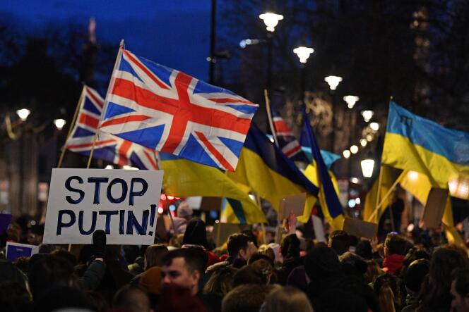 Durante uma manifestação em Londres, em 24 de fevereiro de 2022, para protestar contra a invasão da Ucrânia pela Rússia.