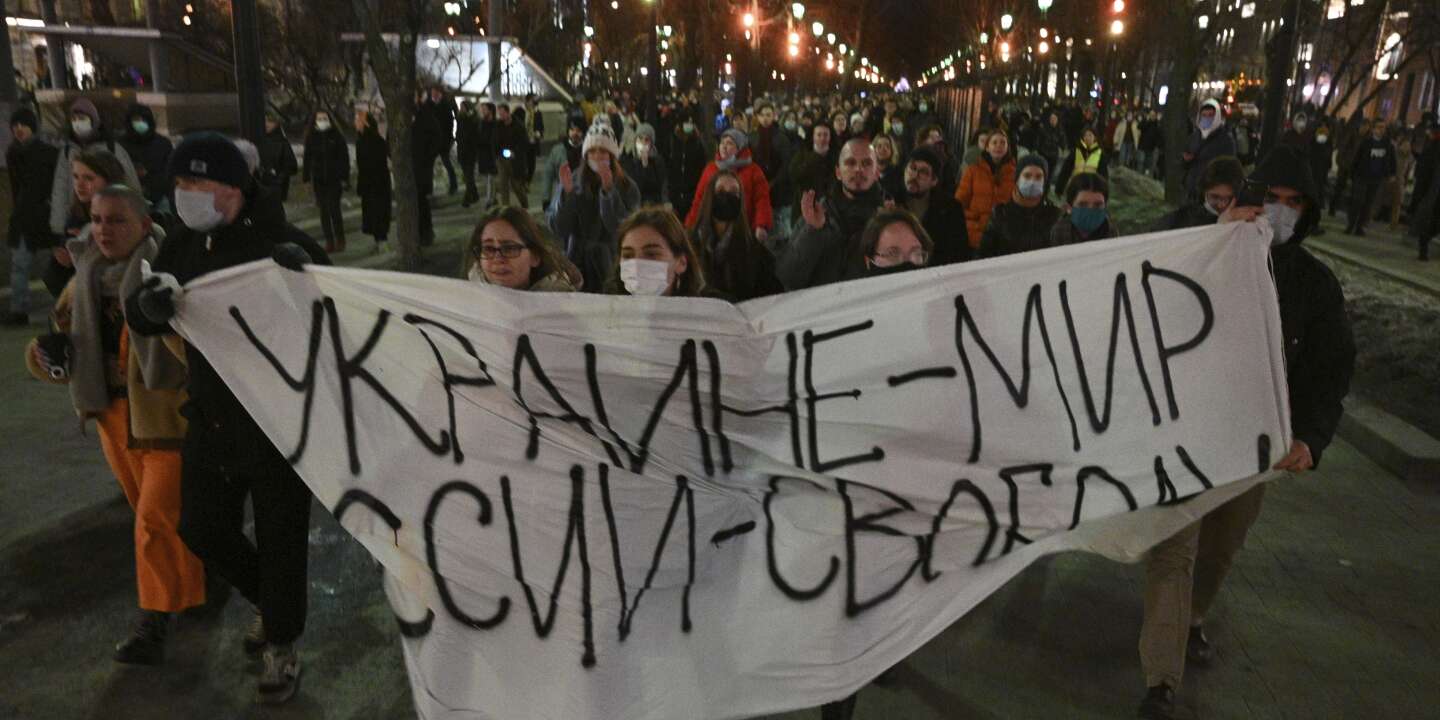 Centenas de manifestantes anti-conflito presos na Rússia