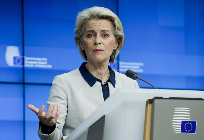 Ursula von der Leyen, presidenta de la Comisión Europea, en Bruselas (Bélgica), viernes 25 de febrero de 2022.