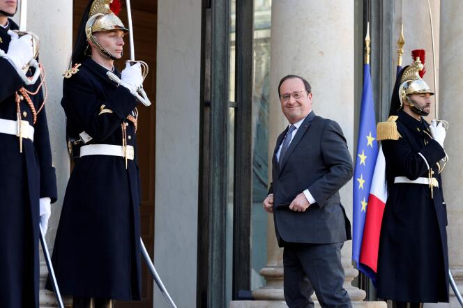 François Hollande, à l’Elysée, le 25 février 2022.