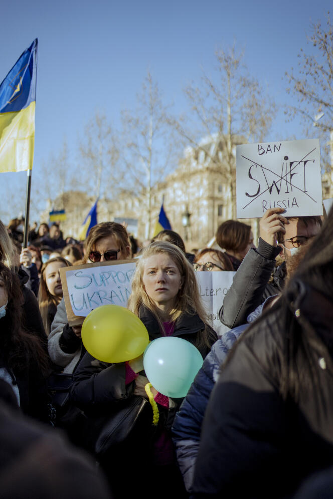 Rassemblement pour l’Ukraine, place de la République, Paris 26 février 2022.
