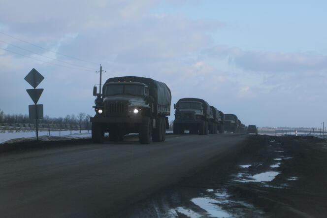 Un convoy militar ruso, en la región de Belgorod (Rusia), el 27 de febrero de 2022.