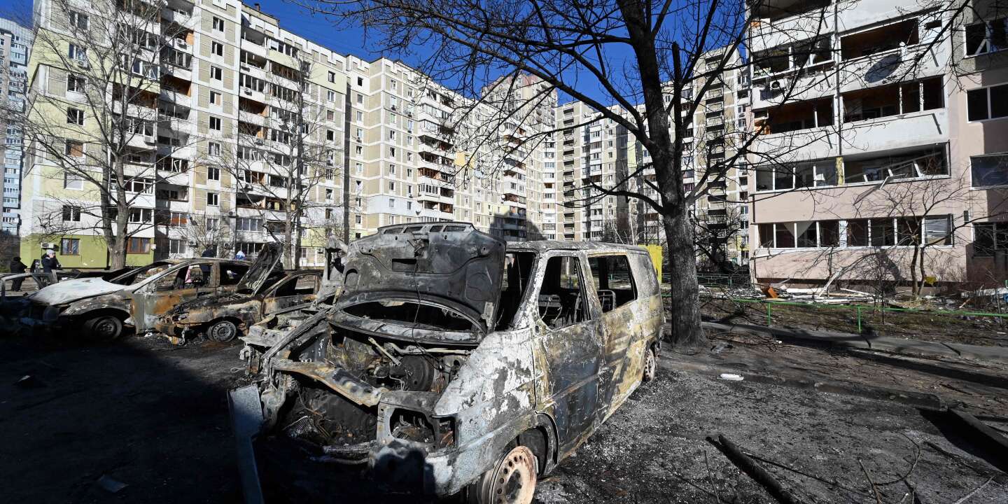 walki i bombardowania w Charkowie;  Ambasada Francji wyjeżdża z Kijowa do Lwowa