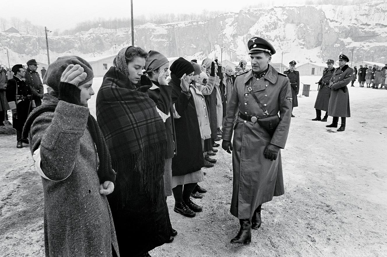 L’acteur britannique Ralph Fiennes, dans « La Liste de Schindler », de Steven Spielberg.