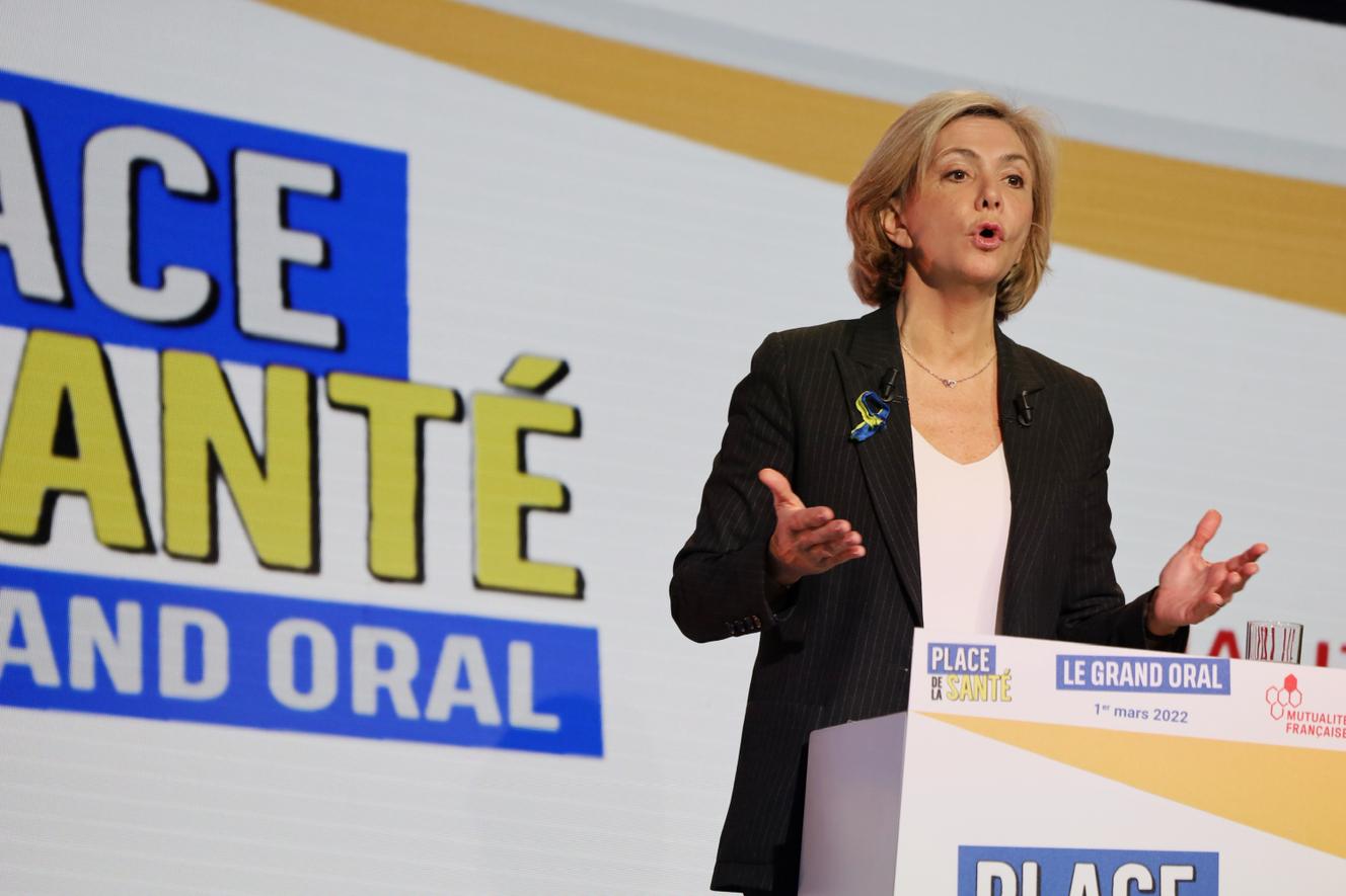 Valérie Pécresse au Palais Brongniart, à Paris, lors du « grand oral » sur la santé organisé par la Mutualité française, le 1er mars 2022.