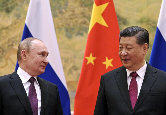 Le président russe, Vladimir Poutine, et son homologue chinois, Xi Jinping, à Pékin, le 4 février.