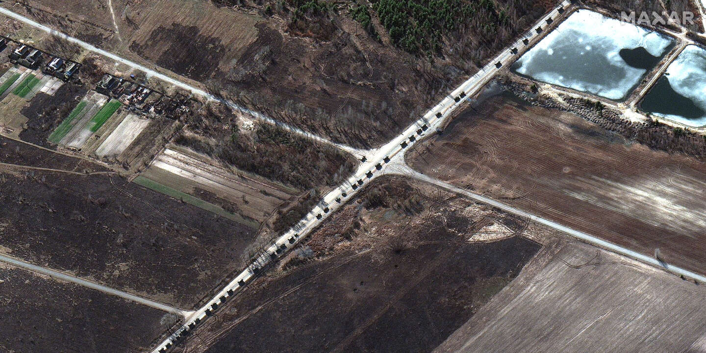 Russian military convoy about sixty kilometers to Kiev