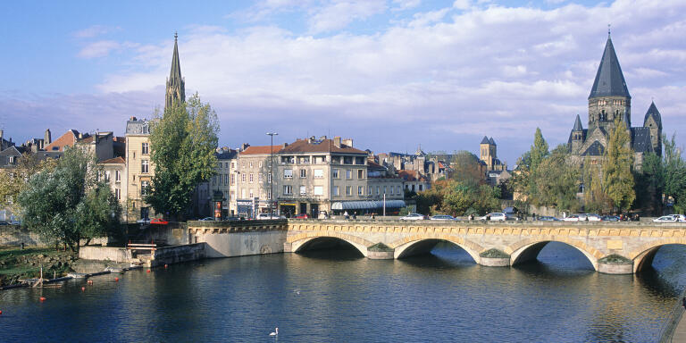 France, Moselle (57), Lorraine, Metz, la rivière et le Temple neuf