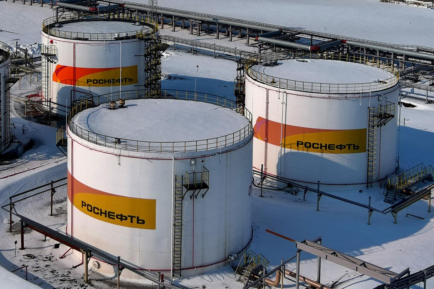 Germany takes control of local operations of Russia's Rosneft