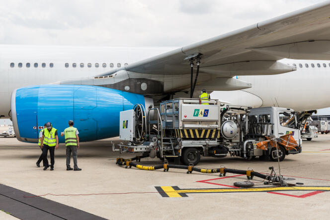 Un Airbus A330 sur le tarmac de l’aéroport Roissy-Charles-de-Gaulle, près de Paris, le 25 mai 2018.