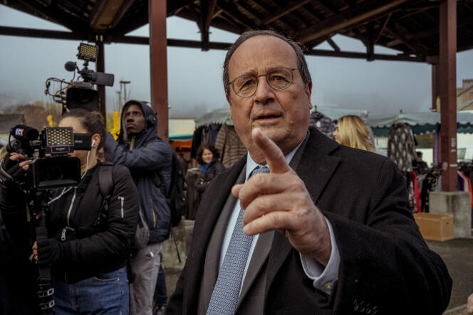François Hollande apporte son soutien à Anne Hidalgo, candidate du PS pour la présidentielle d’avril, à Tulle, le 6 novembre 2021.