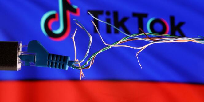Depuis mardi 8 mars 2022, les utilisateurs de TikTok présents sur le territoire de la Fédération de Russie n’ont plus accès aux vidéos postées depuis l’étranger/