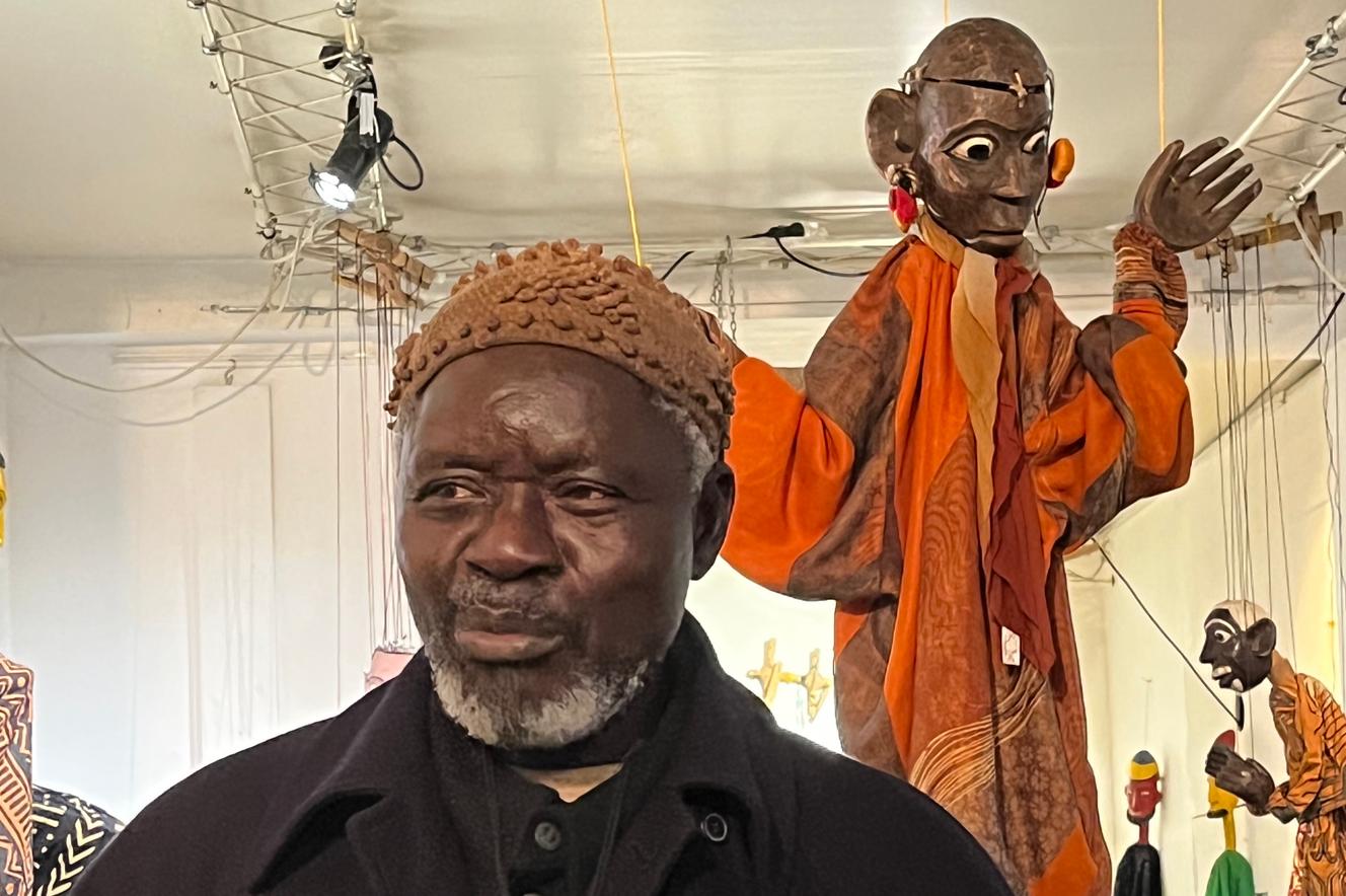 Yaya Coulibaly, fondateur de la compagnie Sogolon, à l’Echomusée en mars 2022.