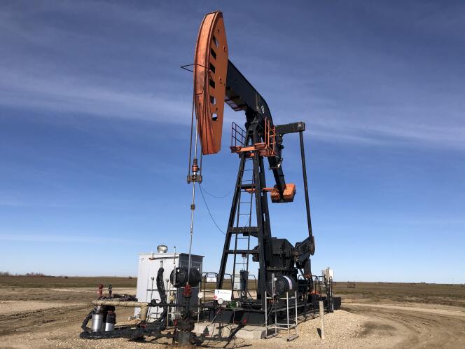 Un pozo de petróleo en la provincia canadiense de Saskatchewan, 20 de octubre de 2020.