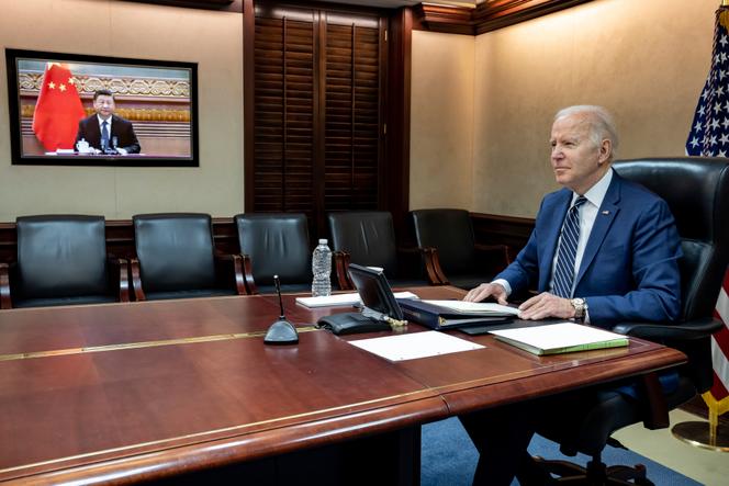 Le président américain Joe Biden lors d’une visioconférence avec son homologue chinois Xi Jinping, à la Maison Blanche, le 18 mars 2022.
