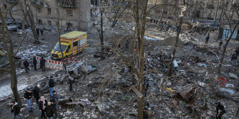 Après l’explosion d’une bombe de l’armée russe dans le district de Podil, à Kiev, le 18 mars 2022.