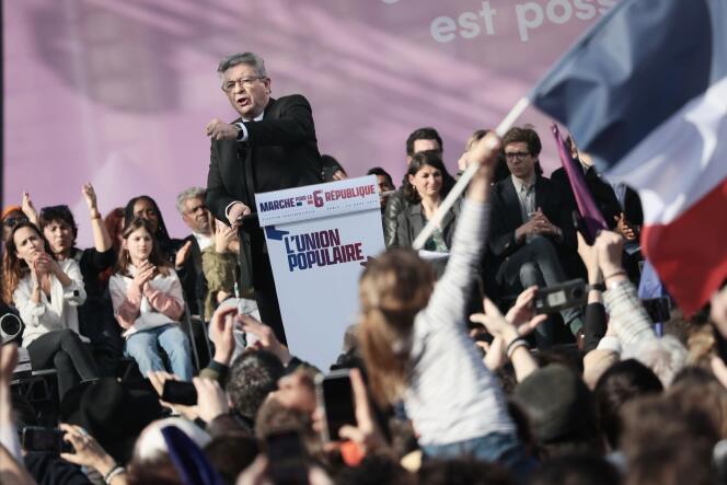 Jean-Luc Mélenchon durante su discurso en la Place de la République, al final de la 