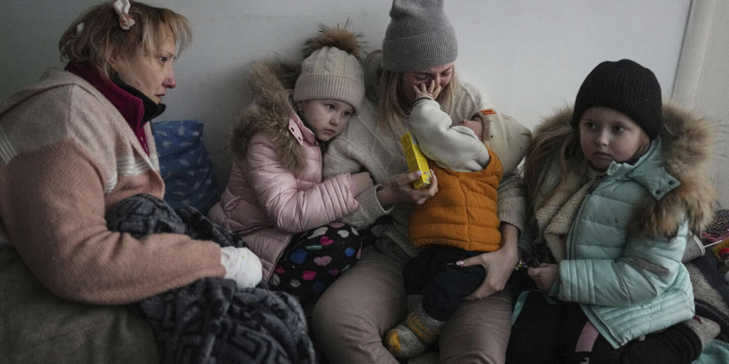 According to Volodymyr Zhelensky, 100,000 people in Mariupol live in inhumane conditions.