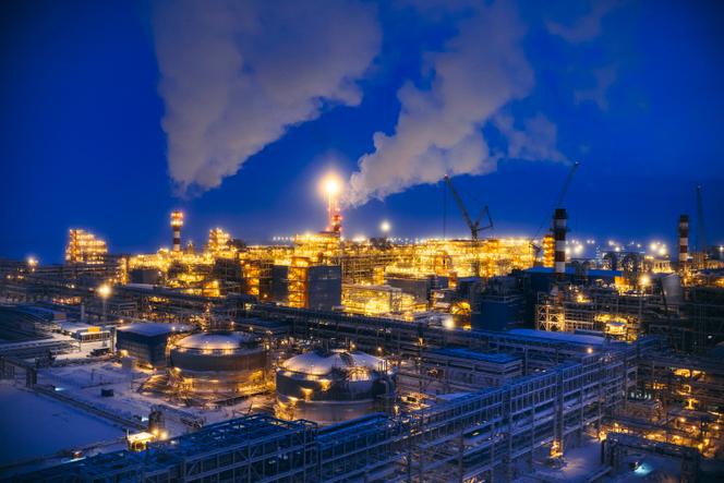L'impianto di liquefazione del gas di TotalEnergies nel porto di Sabetta, nella penisola di Yamal (Russia), a marzo 2018.