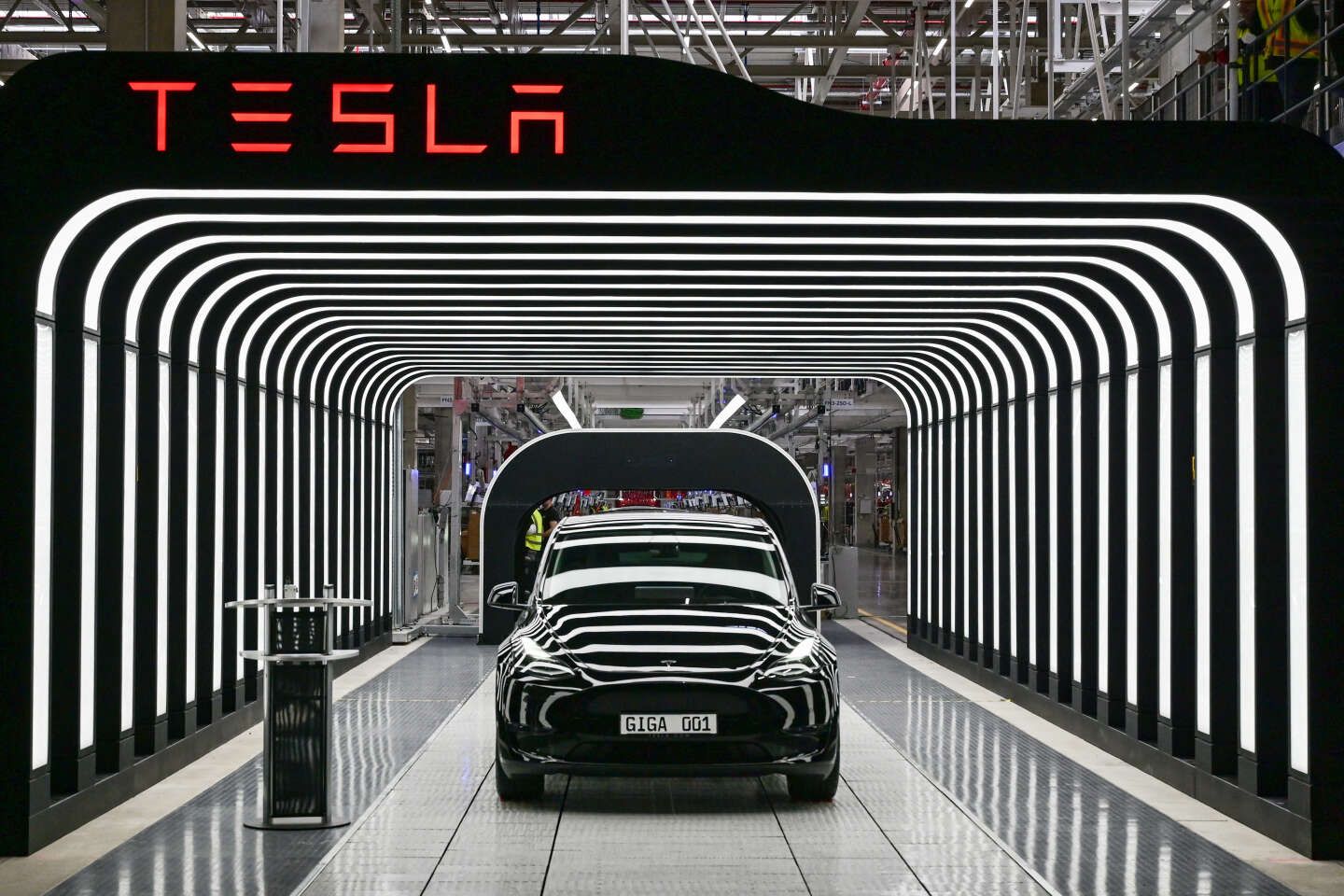 Qui est MG, la marque de voiture électrique qui fait de l'ombre à Tesla ?