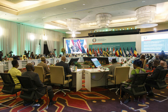 Cumbre de la Comunidad Económica de los Estados de África Occidental, en Accra, Ghana, el 25 de marzo de 2022.