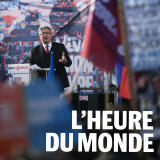 Jean-Luc Mélenchon, candidat de l’Union Populaire à l’élection présidentielle, en meeting place de la République à Paris, le 20 mars 2022. 