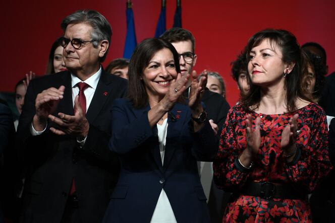 Anne Hidalgo, alcaldesa de París y candidata presidencial socialista, durante una reunión en Toulouse, el 26 de marzo de 2022.
