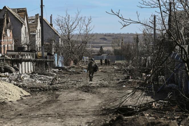 Le village de Mala Rogan, à l’est de Kharkiv (Ukraine), après sa reprise aux forces russes par les troupes ukrainiennes, le 28 mars 2022.