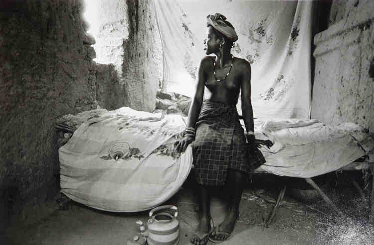 « Chambre d’une famille bozo, Mopti, Mali ». Série « Secrètes » (1997).