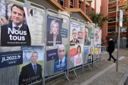 Panneaux électoraux pour les élections présidentielles de 2022, à Montpellier, 31 mars 2022.