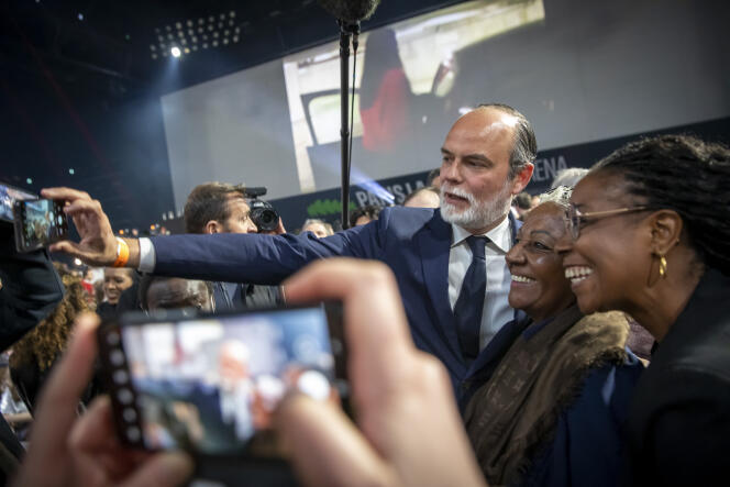 Edouard Philippe participe au grand meeting de campagne d'Emmanuel Macron, à Paris La Défense Arena, le 2 avril 2022.
