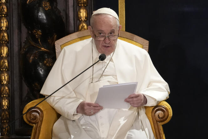 Le pape François s’exprime lors de sa visite à Malte, le 2 avril 2022.