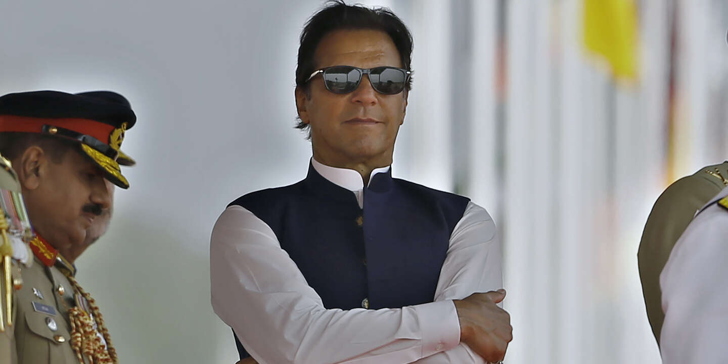 In Pakistan hat der pakistanische Premierminister Imran Khan vorgezogene Neuwahlen gefordert